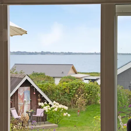 Feriehus 2 Bedroom Gorgeous In *